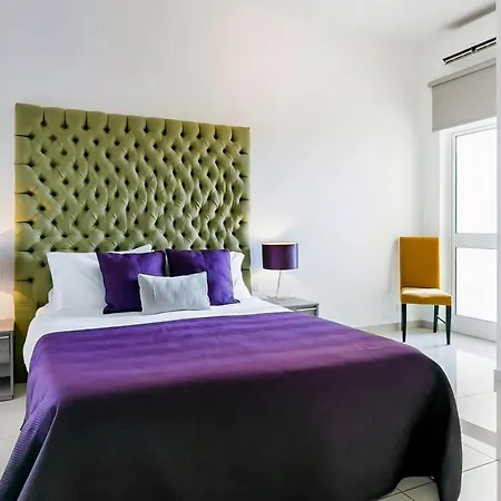 Award Winning St Julians Апартаменты